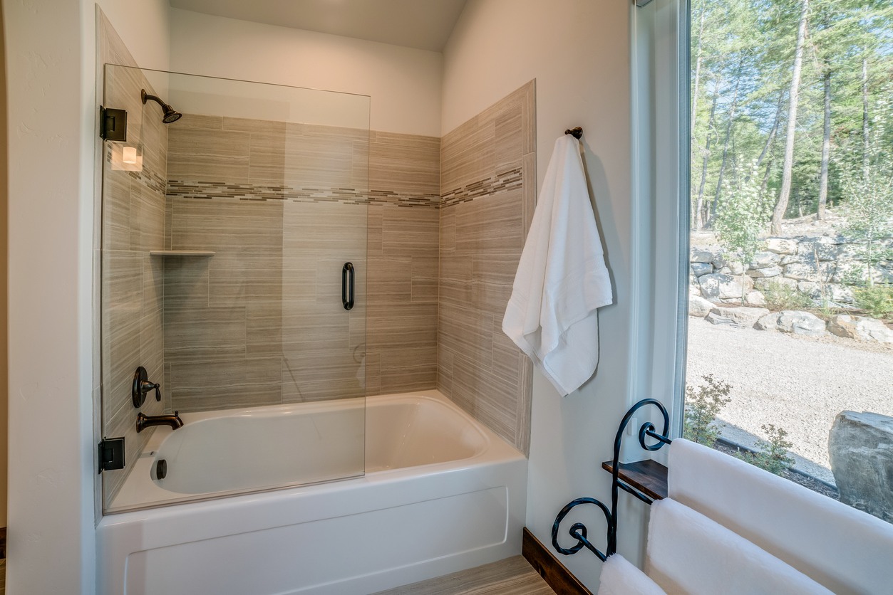Shower & Tub Installation in Aynor